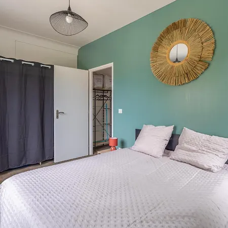3 Bedroom Pet Friendly In *