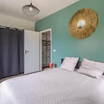 3 Bedroom Awesome In *
